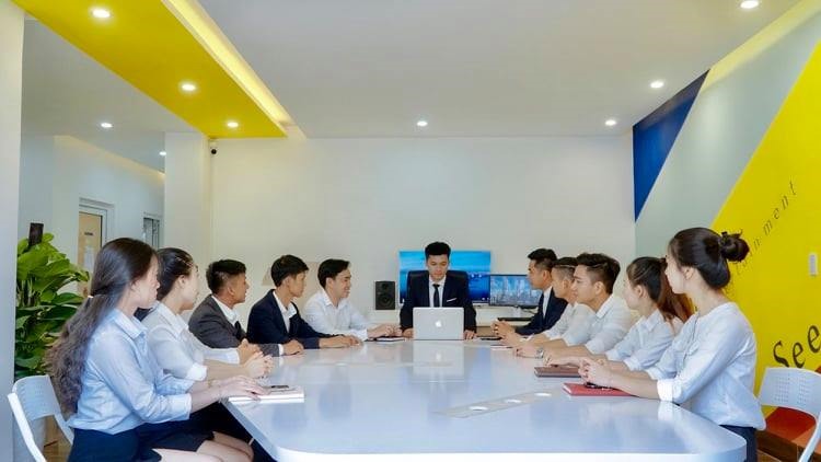 Hiện tại công ty tạo việc làm ổn định cho 20 bạn trẻ. Ảnh: PĐ.