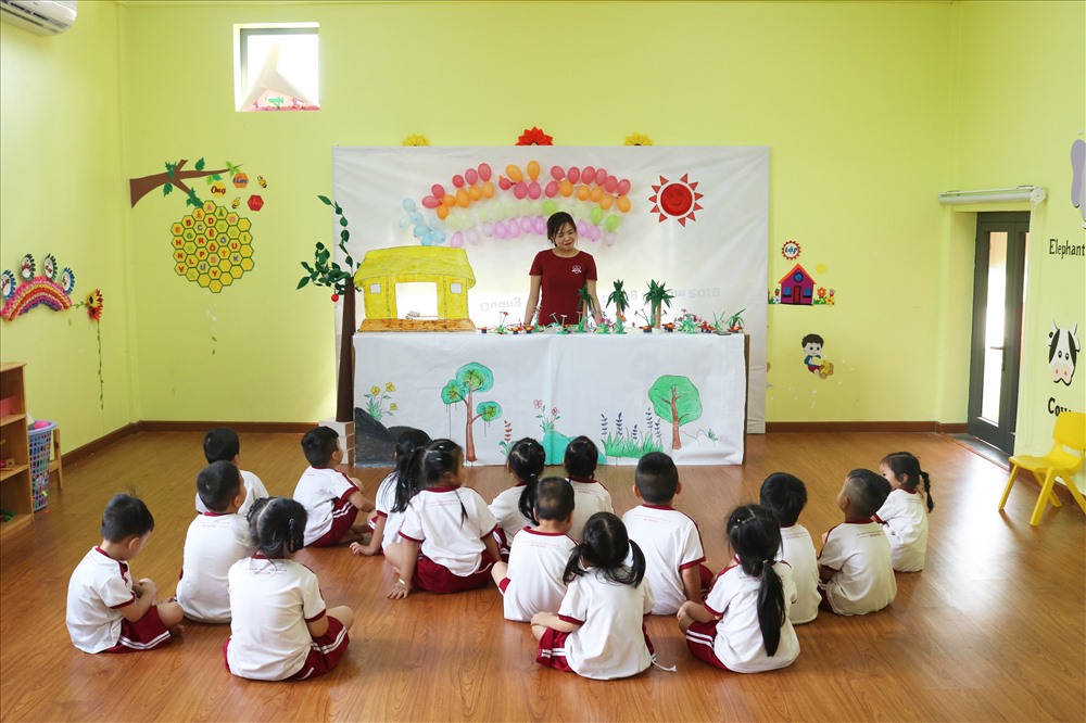 Giờ học của các cháu mầm non tại iSchool Quảng Trị. Ảnh: Trần Chánh