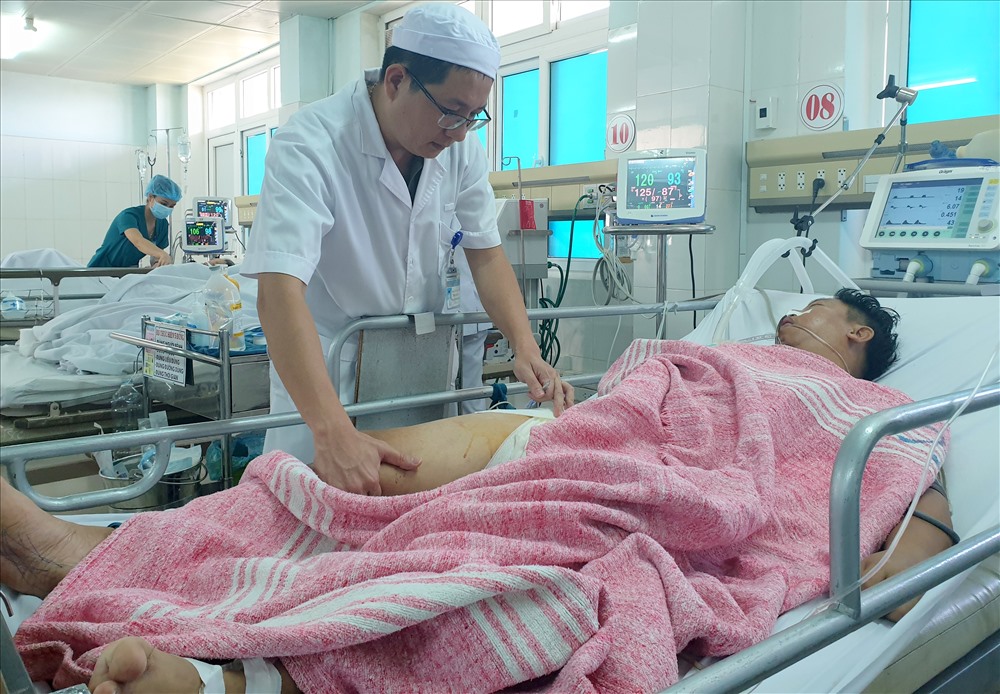 Vào tháng 4.2019, Bệnh viện Đa khoa tỉnh Quảng Trị thực hiện báo động đỏ liên viện cứu sống bệnh nhân người Thái Lan bị đột quỵ. Ảnh: Hưng Thơ.