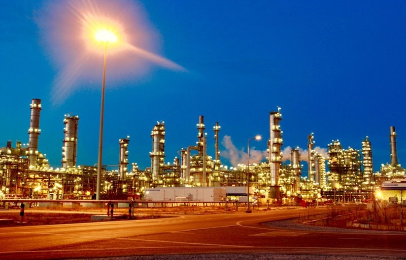 Nhà máy lọc hoá dầu Nghi Sơn - động lực thúc đẩy phát triển kinh tế. Ảnh: T.L