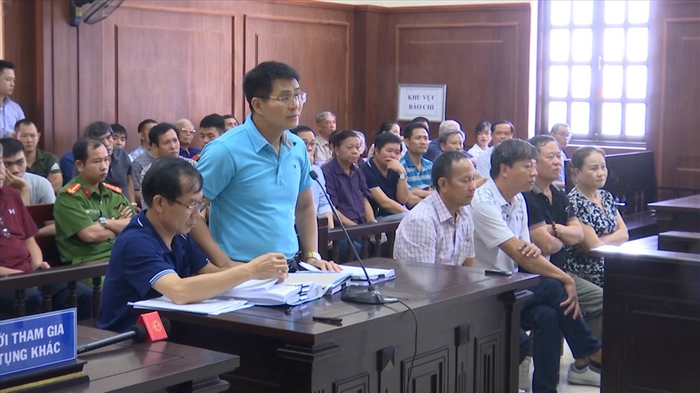 Phiên tòa phúc thẩm đã thực hiện lệnh triệu tập một cách hiệu quả hơn so với các phiên tòa trước nên những quan chức có liên quan đến vụ án đã phải có mặt nhiều hơn. Ảnh: Võ Quốc