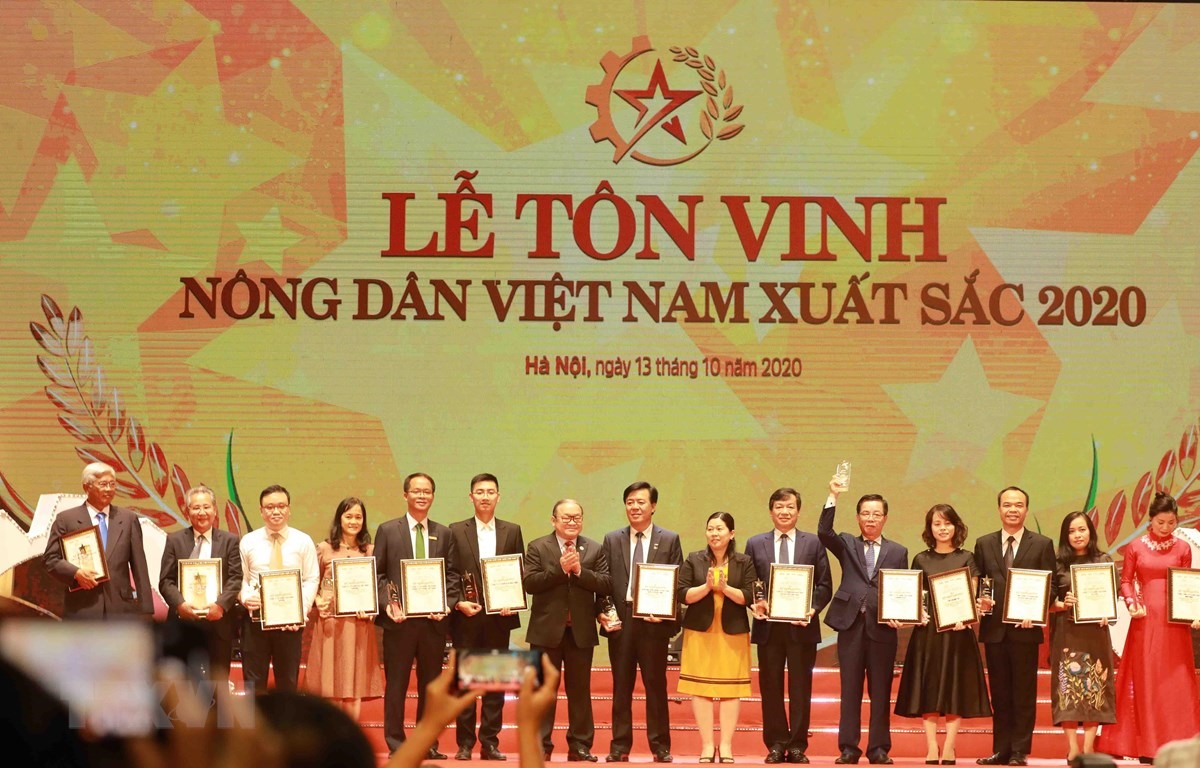 Lế tôn vinh nông dân Việt Nam xuất sắc 2020. (Ảnh: Vũ Sinh/TTXVN)