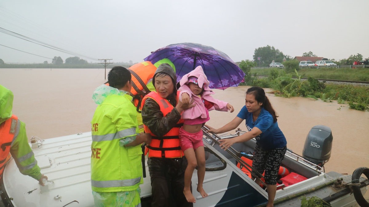 Tính đến 13/10, tỉnh Quảng Trị có 40.988 hộ với 125.463 người dân bị ảnh hưởng bởi mưa lũ, ngập lụt