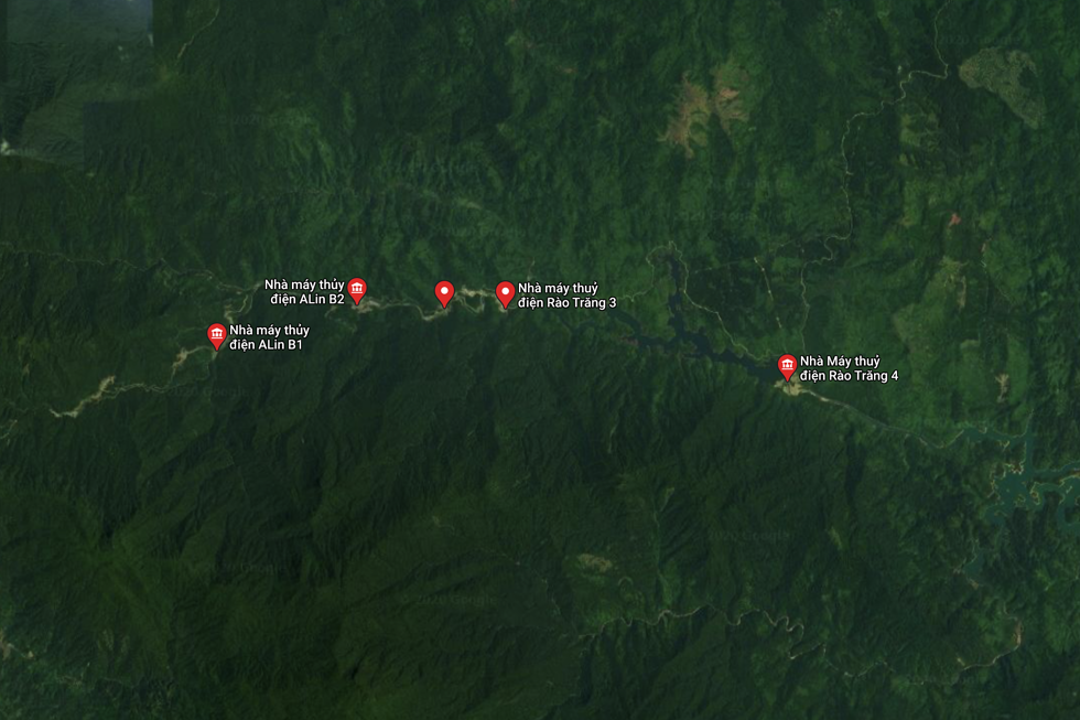 Sông Rào Trăng dài 26km đang có 4 bậc thuỷ điện với công suất nhỏ. Ảnh chụp màn hình từ Google Maps