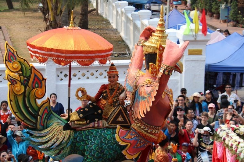 Các lễ hội lớn tại Lào đều là thời điểm thu hút đông du khách nước ngoài.