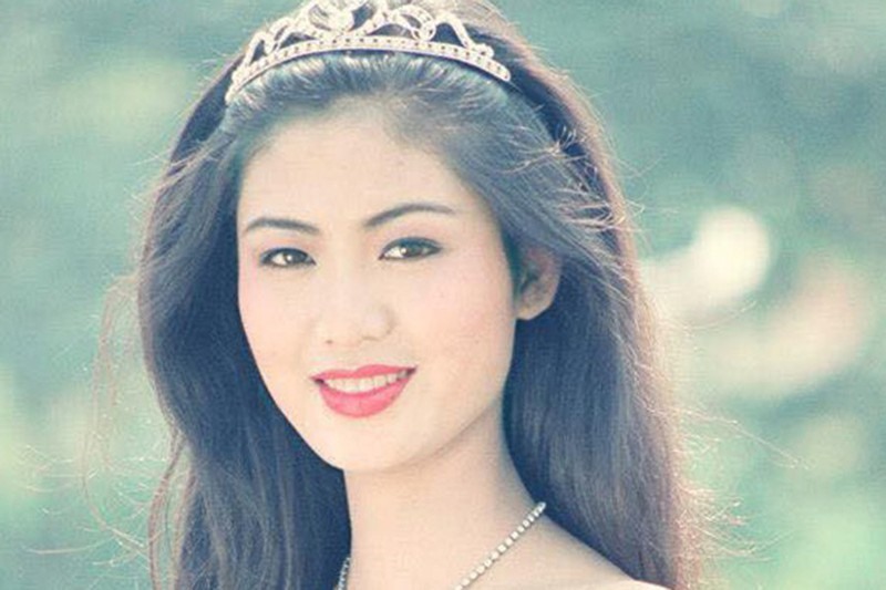 Hoa hậu Thu Thủy tên đầy đủ là Nguyễn Thu Thủy, sinh năm 1976. Cô đăng quang Hoa hậu Việt Nam năm 1994 khi mới 18 tuổi. Người đẹp cũng giành giải “Ứng xử hay nhất” tại cuộc thi.  (Ảnh: An ninh thủ đô)