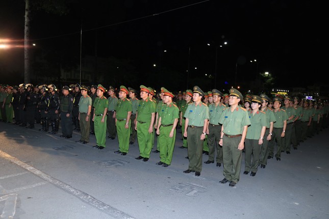 Công an tỉnh Đồng Nai ra quân trấn áp tội phạm.