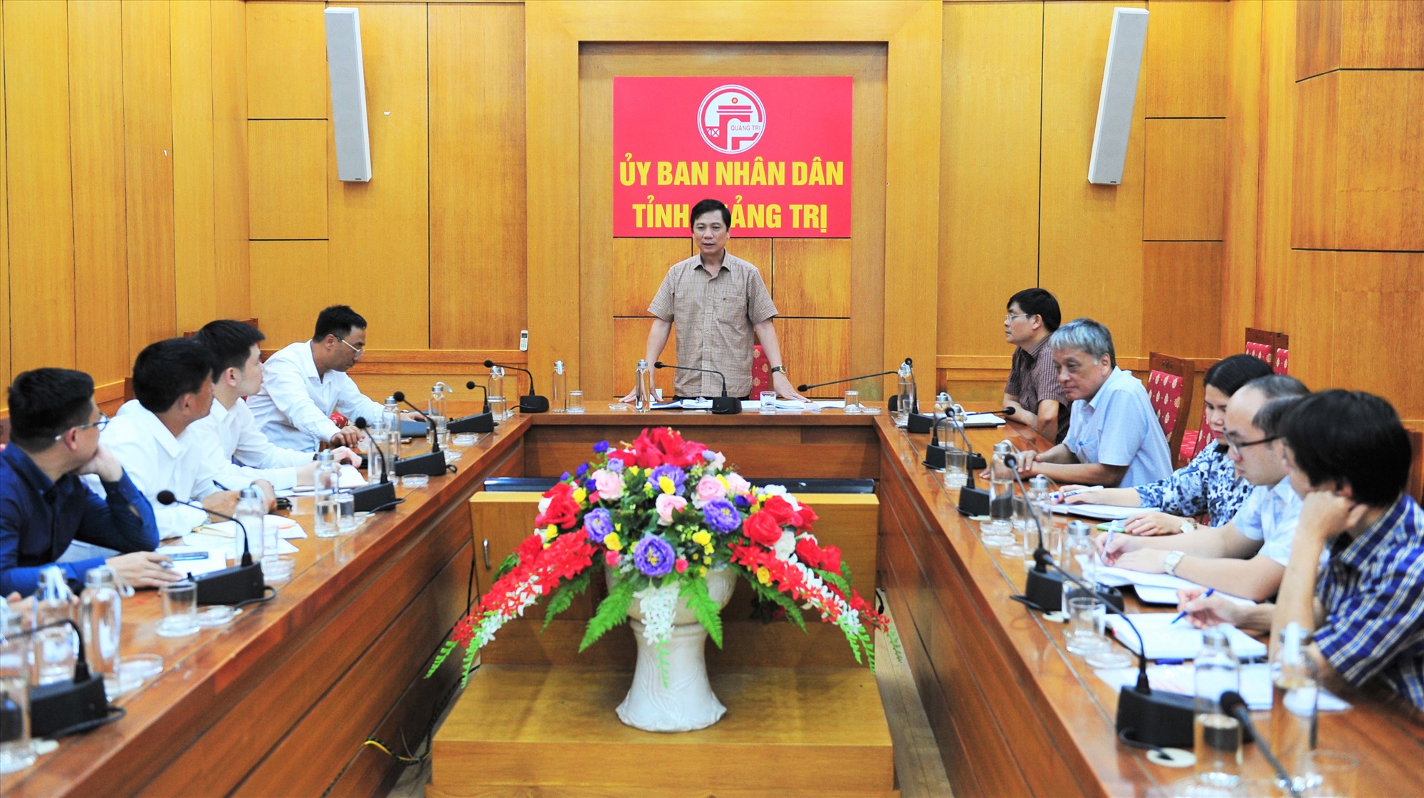 Phó Chủ tịch UBND tỉnh Hoàng Nam yêu cầu phía Công ty Cổ phần Tập đoàn T&T thành lập đề án cụ thể để tỉnh có cơ chế giải quyết - Ảnh: Trần Tuyền