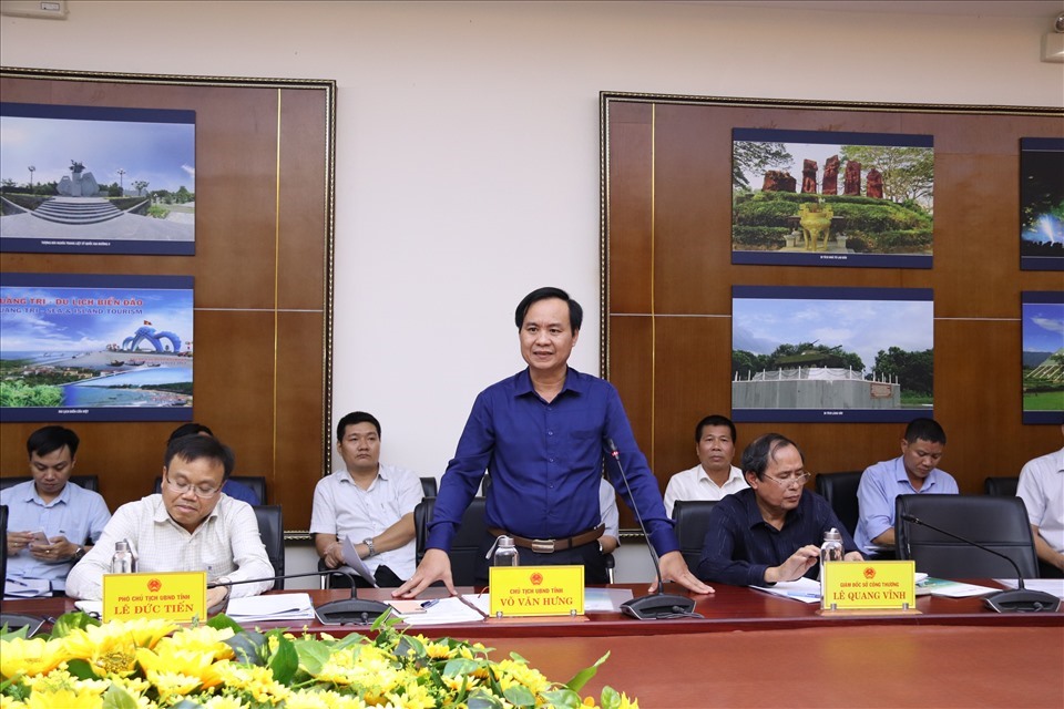 Chủ tịch UBND tỉnh Võ Văn Hưng tại buổi làm việc
