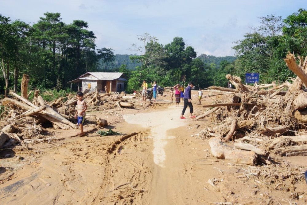 Với tổng thiệt hại toàn tỉnh do bão lũ ước tính trên 2.000 tỷ đồng… Hiện, Quảng Trị đang tiếp tục nỗ lực kêu gọi, vận động các tổ chức, cá nhân chung tay hỗ trợ nhân dân vùng lũ