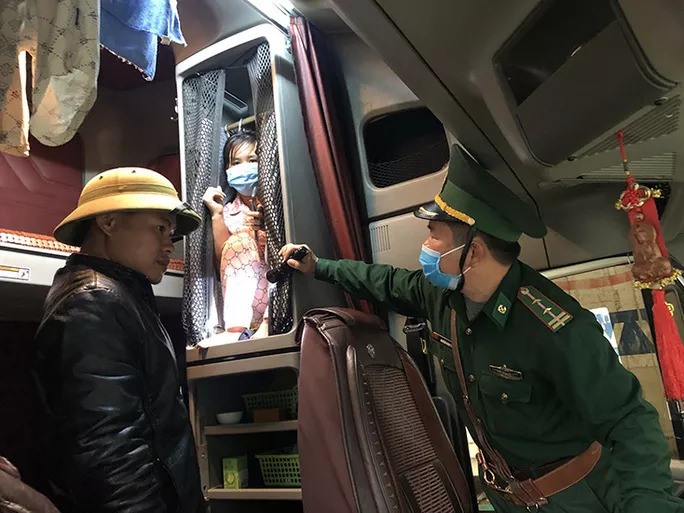 Vũ Thị Xuân trốn trong cabin xe đầu kéo nhập cảnh trái phép từ Lào qua Việt Nam để trốn cách ly