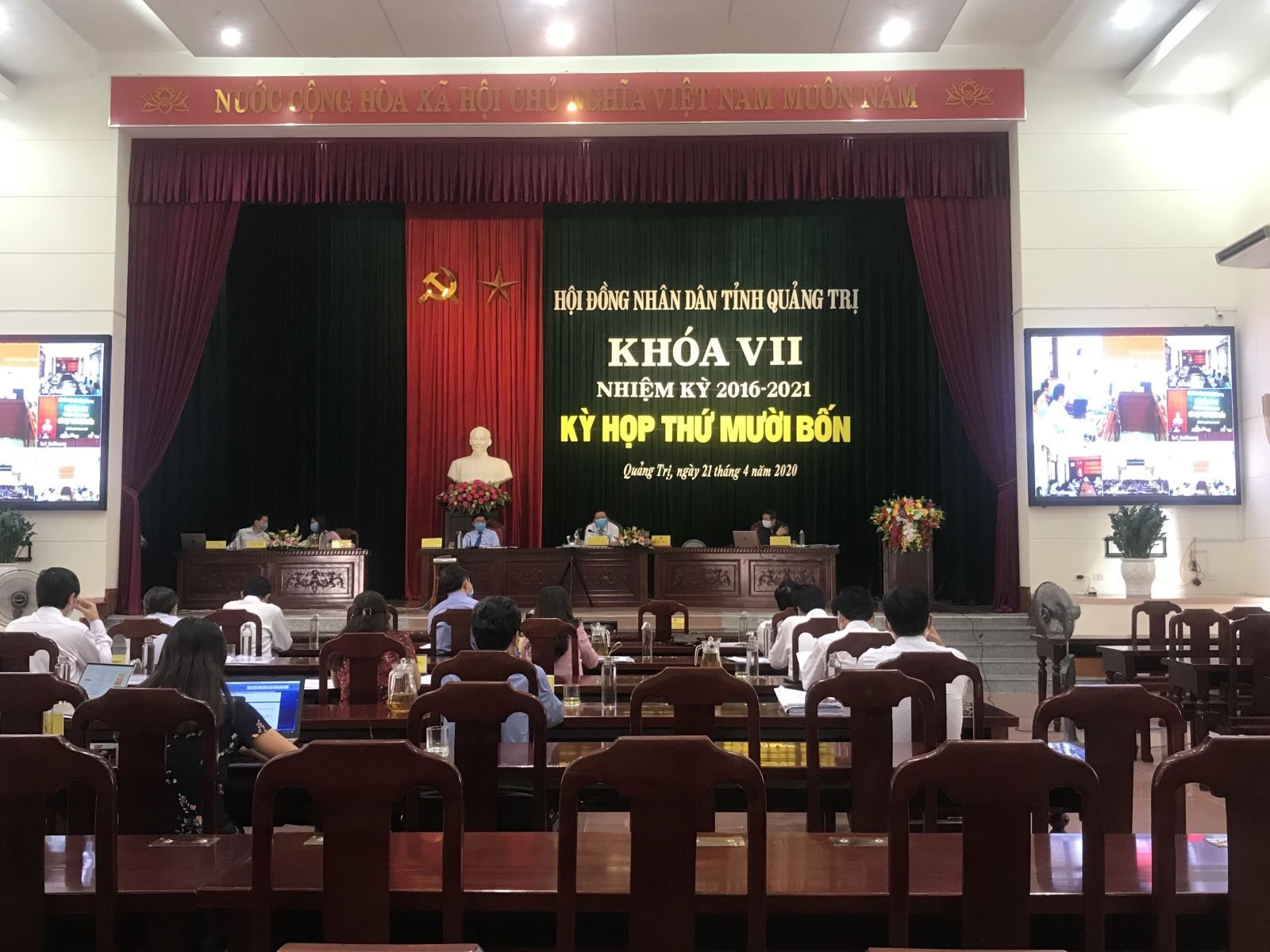 Khai mạc kỳ họp thứ 14 HĐND tỉnh Quảng Trị khóa VII
