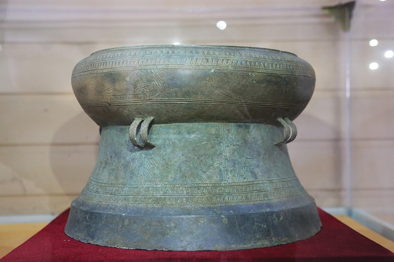 Trống đồng Trà Lộc trưng bày tại Bảo tàng tỉnh Quảng Trị. Ảnh: Hoàng Táo