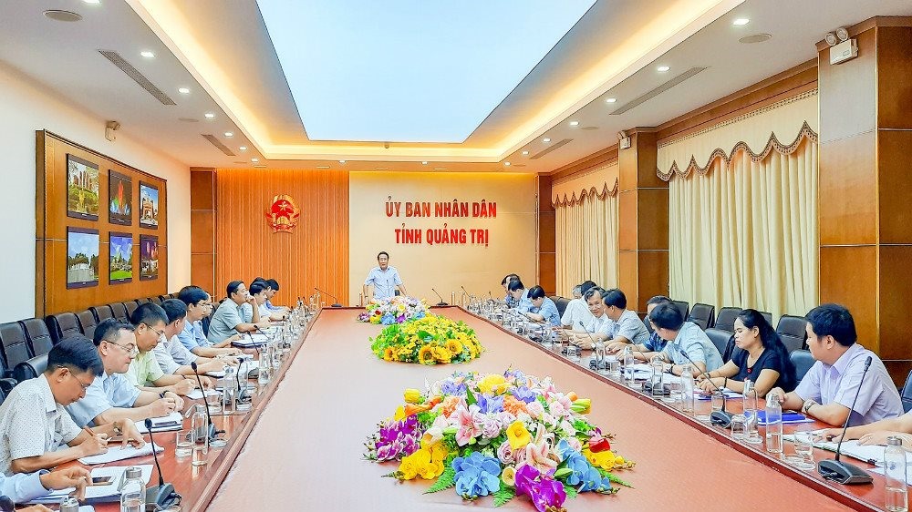 Phó Chủ tịch Thường trực UBND tỉnh Hà Sỹ Đồng yêu cầu phải hoàn thành đền bù giải phóng mặt bằng các dự án điện trong tháng 5/2020