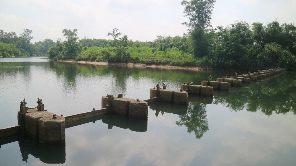 Hiện nay nguồn nước tại một số nhà máy, hồ đập trên địa bàn Quảng Trị đang dần xuống thấp