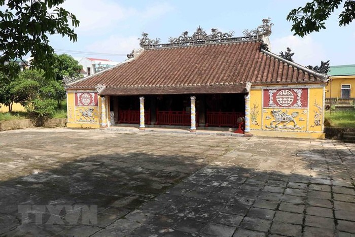 Đình làng Dương Nỗ, xã Phú Dương, huyện Phú Vang, tỉnh Thừa Thiên-Huế gắn với năm tháng tuổi thơ của Bác Hồ.