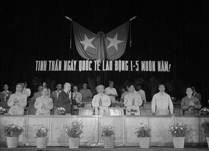 Chủ tịch Hồ Chí Minh dự Kỷ niệm Ngày Quốc tế Lao động 1/5/1955. (Ảnh: TTXVN)