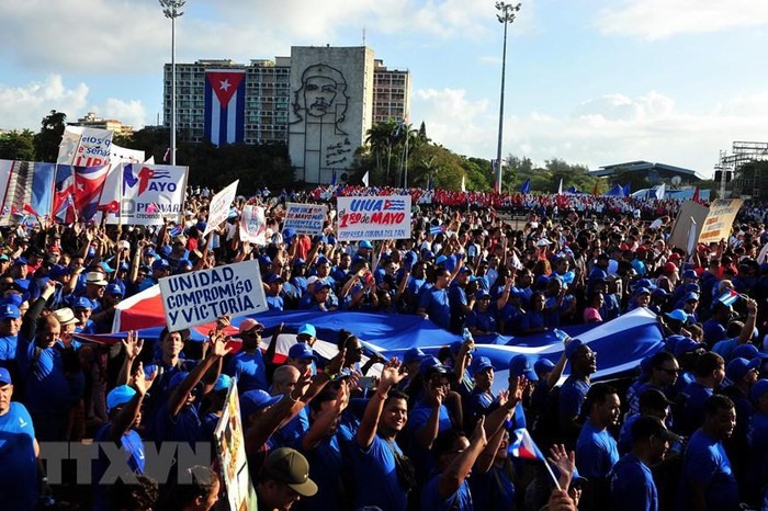 Hàng triệu người dân Cuba tham dự tuần hành kỷ niệm Ngày Quốc tế Lao động (1/5/2019). (Ảnh: Lê Hà-Pv TTXVN tại Cuba