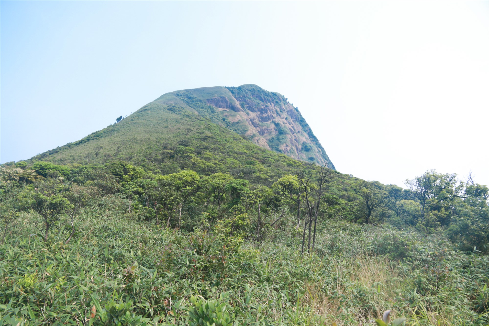 Đỉnh núi Voi Mẹp, điểm đến của cuộc hành trình