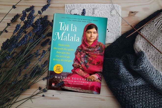 Tự truyện Tôi là Malala của Malala Yousafzai, được viết cùng với nhà báo Christina Lamb.