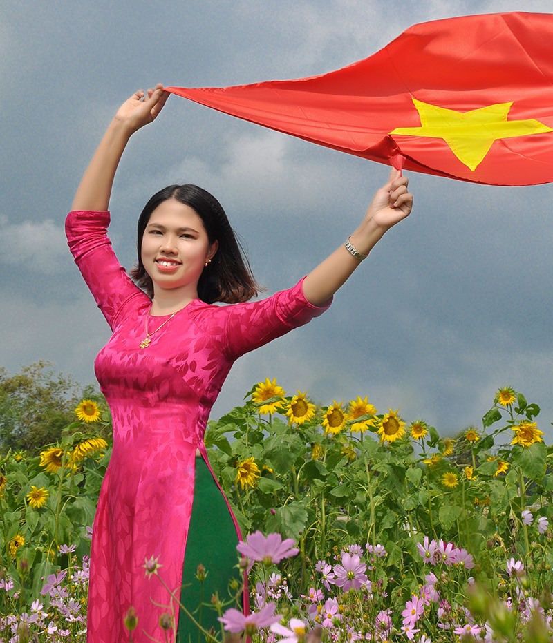 Trịnh Thị Thùy Vân là nữ giảng viên lý luận chính trị trẻ có năng lực. Ảnh: Q.H