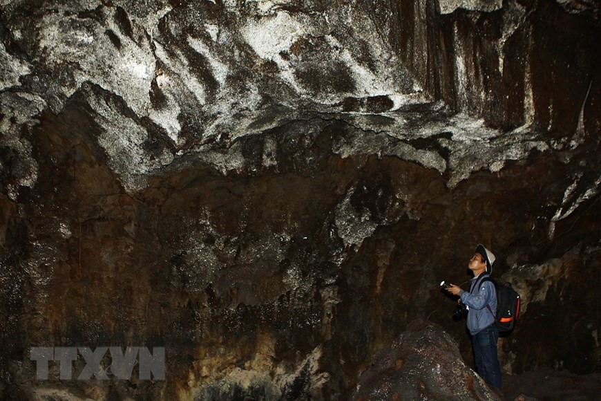 Công viên địa chất Đắk Nông với khoảng 65 điểm di sản địa chất, địa mạo, bao gồm hệ thống gần 50 hang động với tổng chiều dài hơn 10.000m, các miệng núi lửa, thác nước… (Ảnh: Dương Giang/TTXVN)