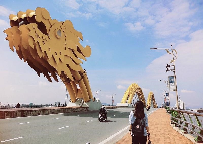 Cầu Rồng là một trong những biểu tượng của Đà Nẵng. Ảnh: Danangfantactis