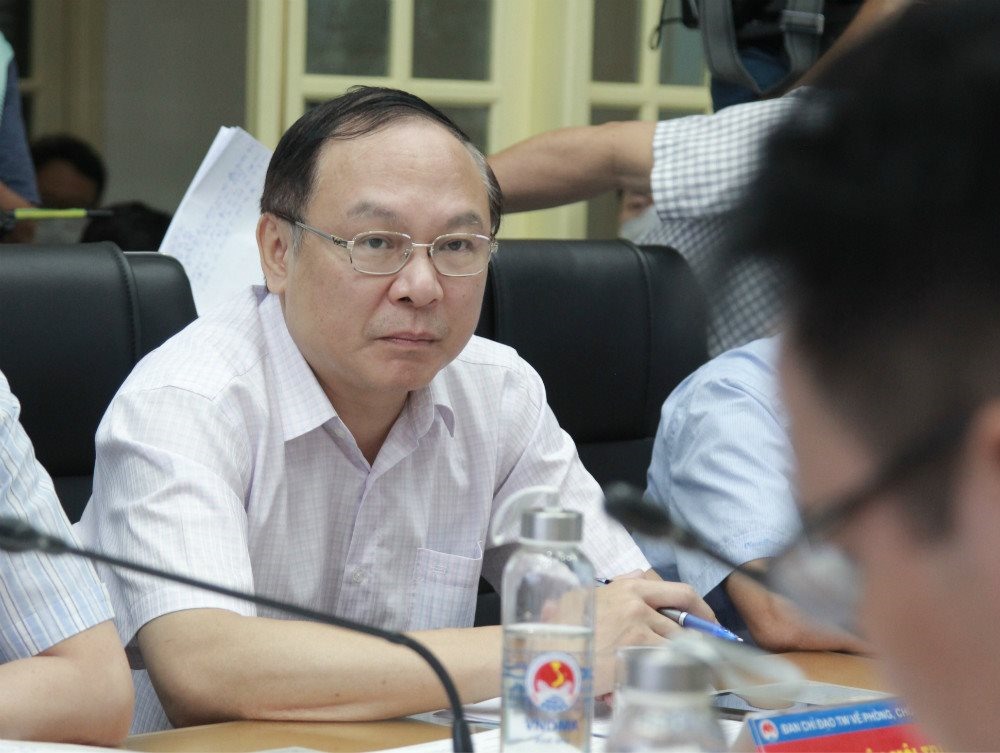 Thứ trưởng Bộ TN&MT Lê Công Thành, Uỷ viên BCĐ TWPCTT dự cuộc họp.