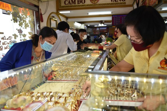 Lạm phát sẽ tăng cao nếu như giao dịch vàng vẫn tiếp tục tăng mạnh. (Ảnh: Tuổi trẻ Online)