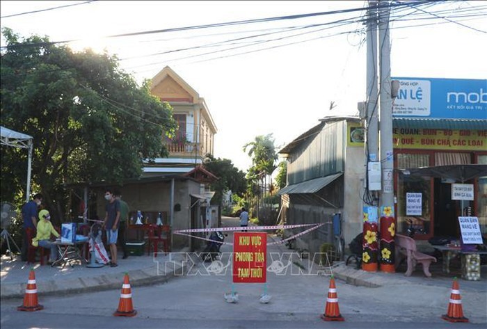 Một khu dân cư ở Khu phố 2, phường Đông Giang, thành phố Đông Hà bị phong tỏa.
