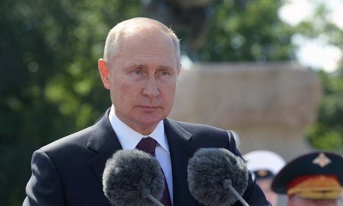 Tổng thống Nga Vladimir Putin phát biểu tại một sự kiện ở thành phố Saint Petersburg hôm 26/7. Ảnh: Reuters.
