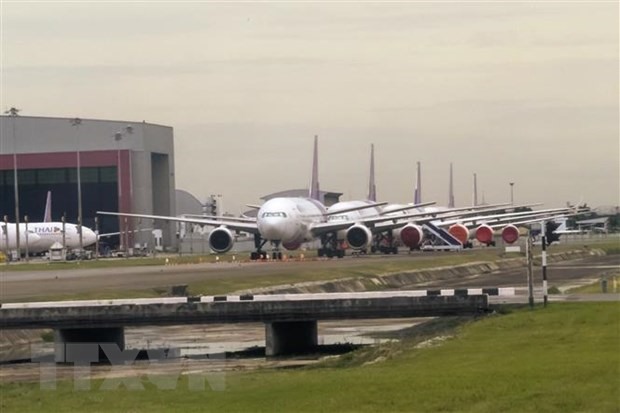 Máy bay đỗ tại sân bay Suvarnabhumi ở Bangkok, Thái Lan ngày 1/8/2020. (Nguồn: AFP/TTXVN)