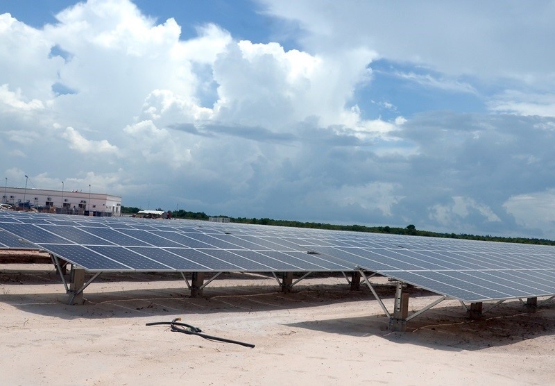 Các tấm PV tại Nhà máy điện mặt trời LIG – Gio Thành-Quảng Trị