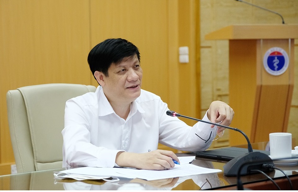 Quyền Bộ trưởng Bộ Y tế Nguyễn Thanh Long nêu ra 9 bài học trong công tác chống dịch COVID-19. Ảnh: Trần Minh.