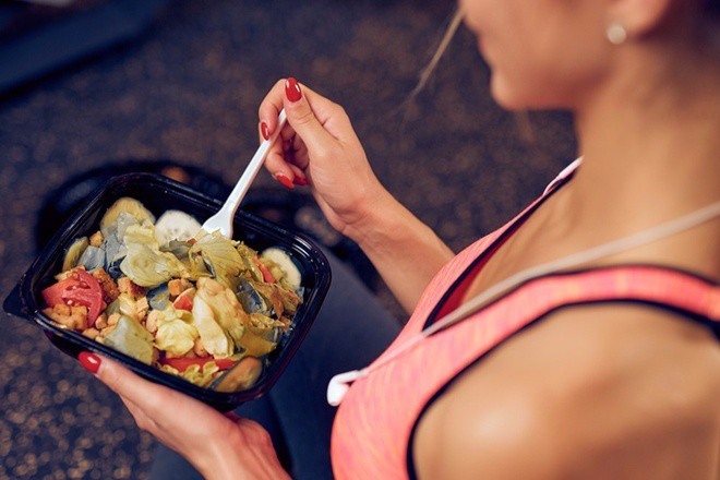 Reverse Diet và tăng cường tập luyện là giải pháp giúp cơ thể phục hồi sau thời gian dài ăn kiêng. - Ảnh minh họa: Fitness Magazine.