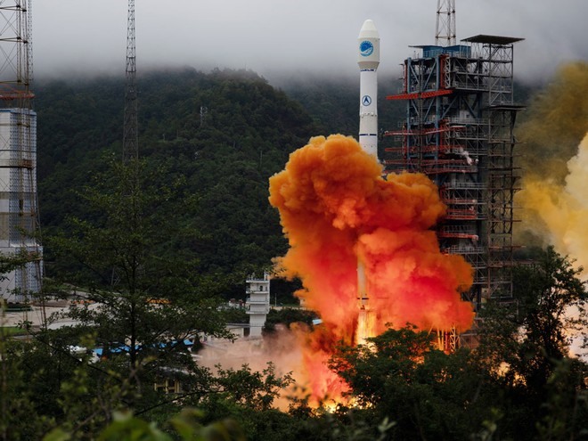 Tên lửa đẩy Trường Chinh-3B rời bệ phóng mang theo vệ tinh cuối cùng của hệ thống Bắc Đẩu
