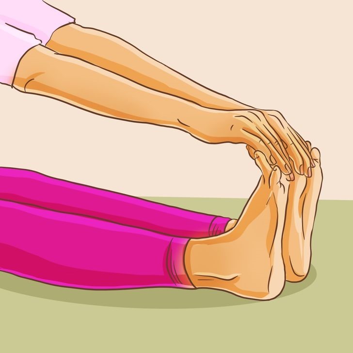 Bài tập gập ngón chân giúp cơ chân được duỗi thẳng, cải thiện lưu thông máu, giảm khả năng mắc giãn tĩnh mạch. Ảnh Brightside