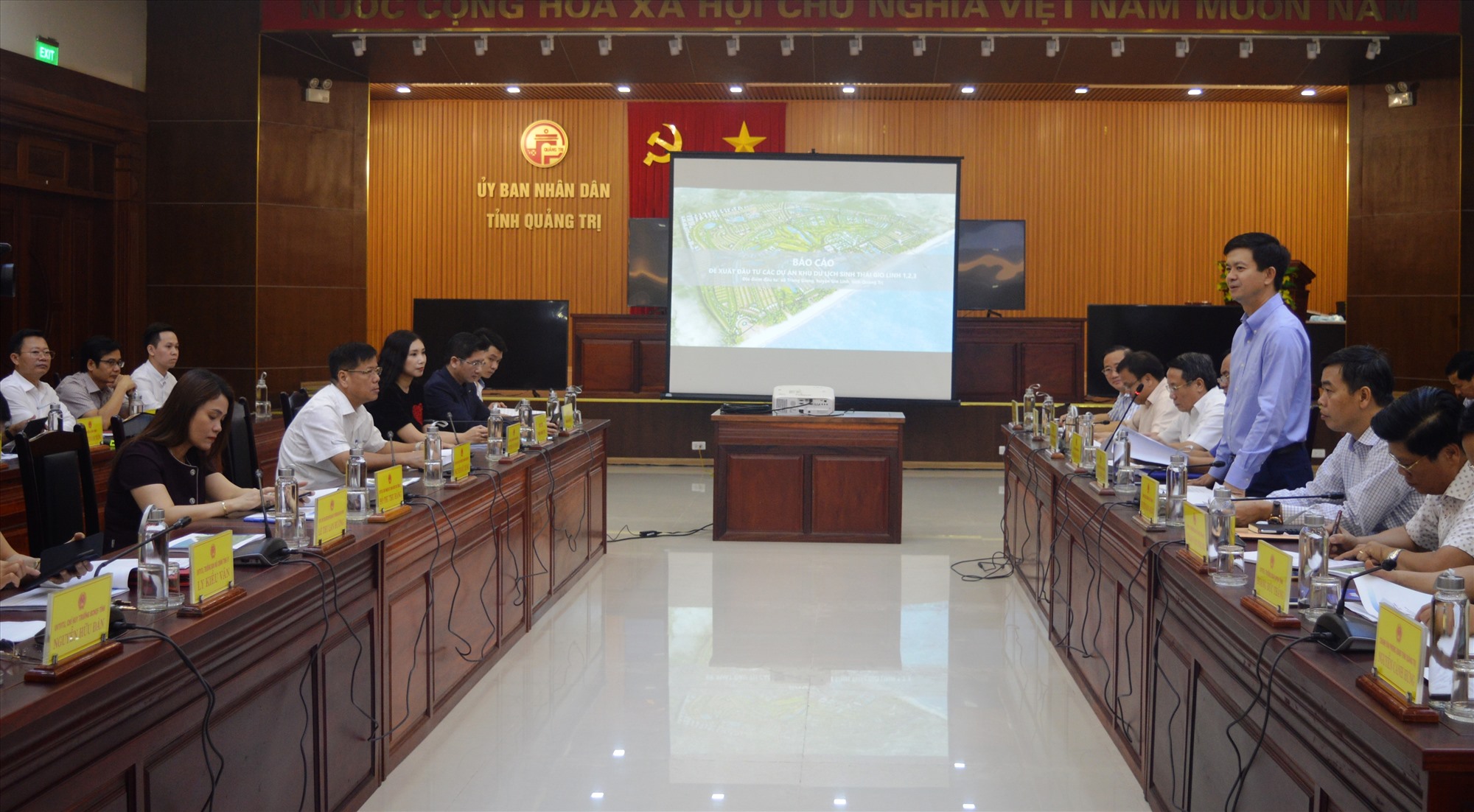 Bí thư Tỉnh ủy Lê Quang Tùng phát biểu tại buổi làm việc với đại diện Công ty cổ phần Tập đoàn FLC - Ảnh: Lâm Thanh
