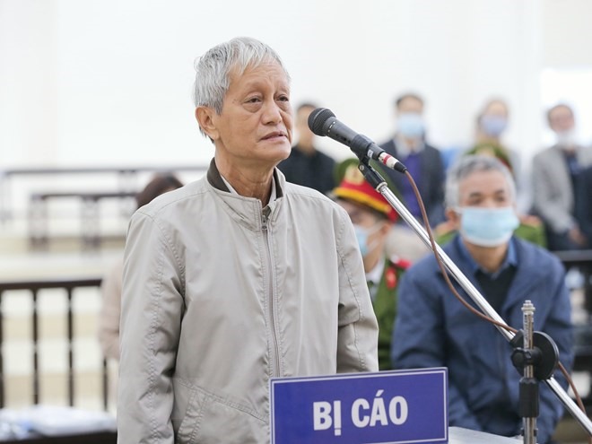Bị cáo Lâm Nguyên Khôi (65 tuổi, cựu Phó Giám đốc Sở Kế hoạch và Đầu tư Thành phố Hồ Chí Minh) khai báo trước tòa. (Ảnh: Doãn Tấn/TTXVN)