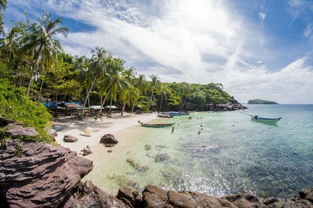 Du lịch biển đảo thu hút đông du khách nội địa trong năm 2020. (Ảnh: CTV/Vietnam+)