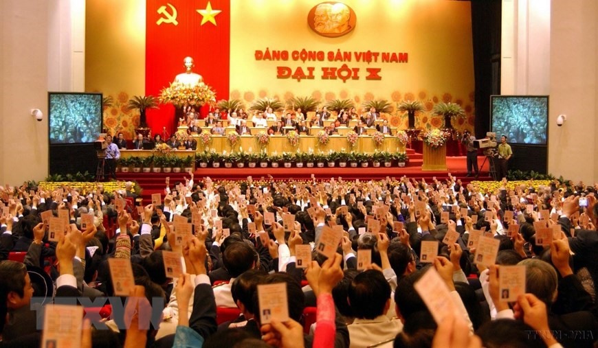 Đại hội đại biểu toàn quốc Đảng Cộng sản Việt Nam lần thứ X (18-25/4/2006), tại Hà Nội. (Ảnh: TTXVN)