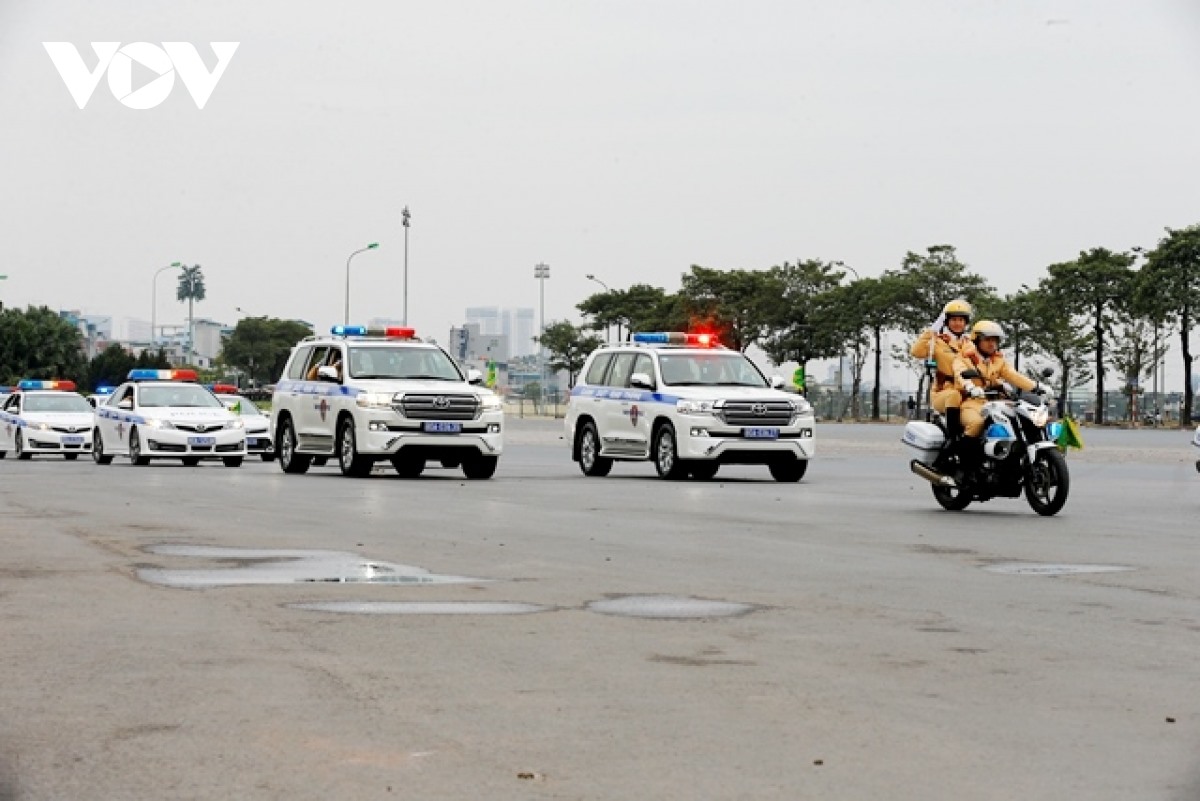 Lực lượng Cảnh sát giao thông ra quân bảo vệ đại hội