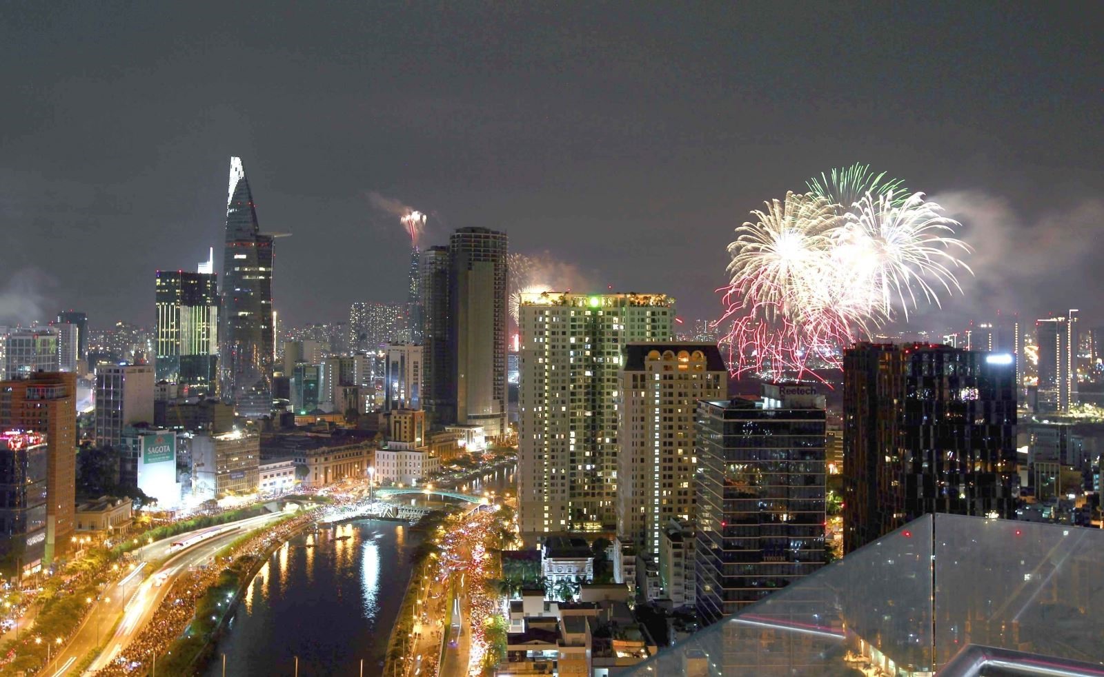 Một góc TP. Hồ Chí Minh chào năm mới 2021.
