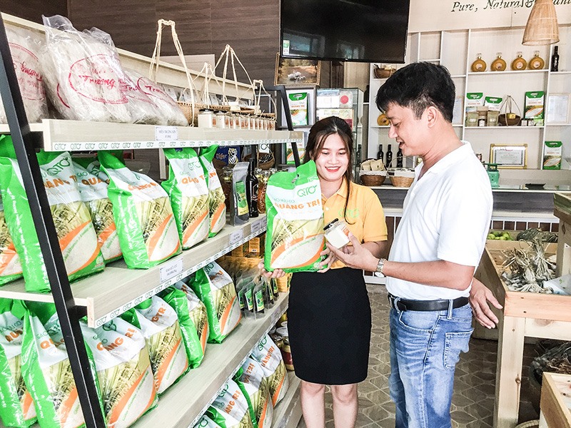 Gạo hữu cơ Quảng Trị đã có mặt trên thị trường, được người tiêu dùng ưa chuộng - Ảnh: Đ.T​