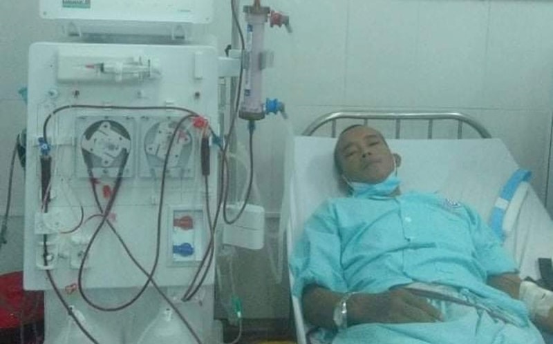 Anh Việt chạy thận tại Bệnh viện Đa khoa tỉnh - Ảnh: K.S