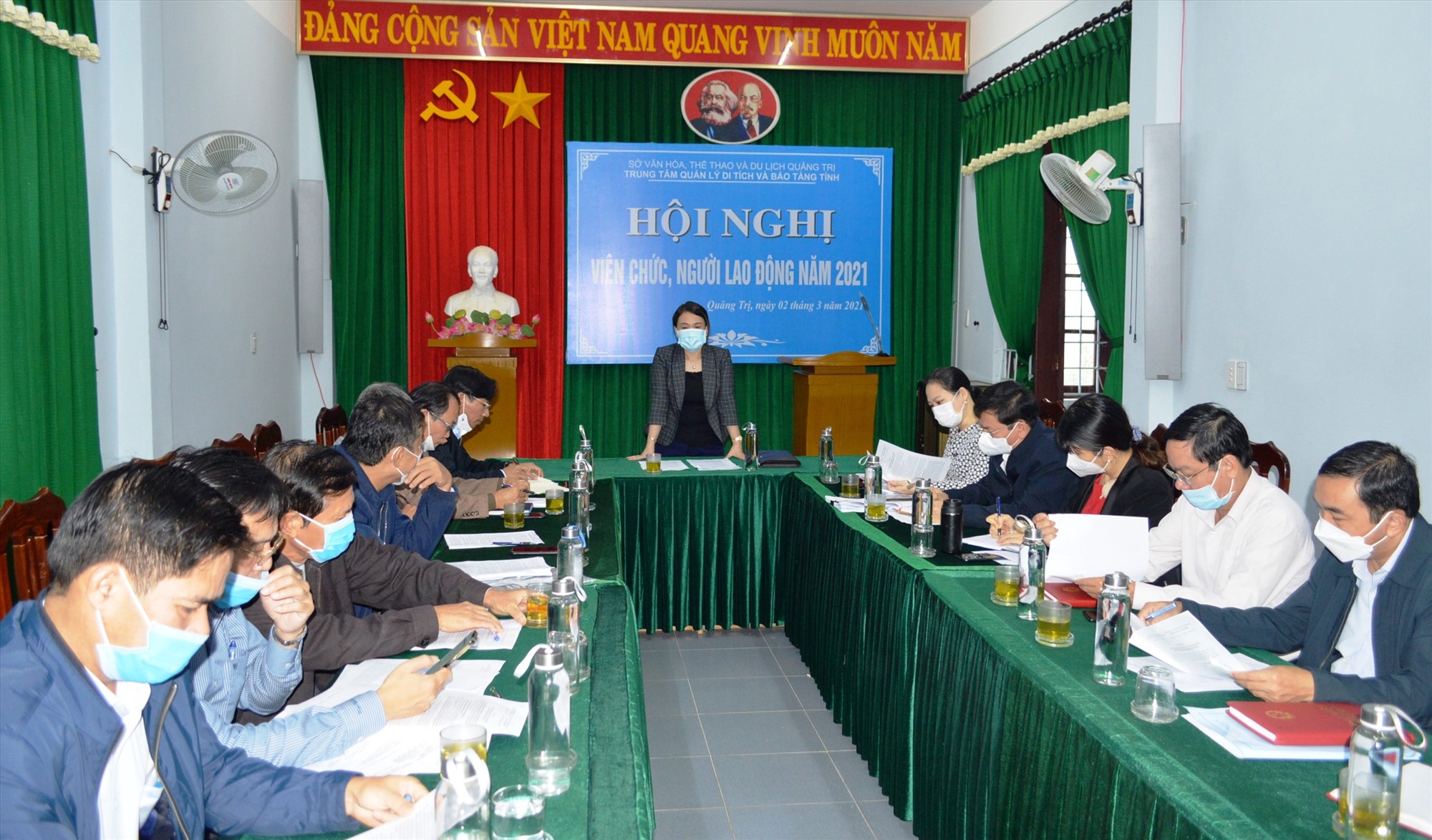 Trưởng Ban VHXH HĐND tỉnh Hồ Thị Thu Hằng phát biểu tại buổi làm việc- Ảnh: ĐV
