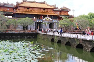 Tại Thừa Thiên Huế, các điểm di tích vẫn mở cửa phục vụ khách du lịch nội tỉnh, khách công vụ. Ảnh: VGP/Thế Phong