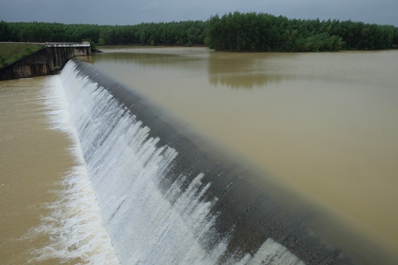 Hồ chứa nước Bảo Đài xả tràn đợt tháng 11/2020.