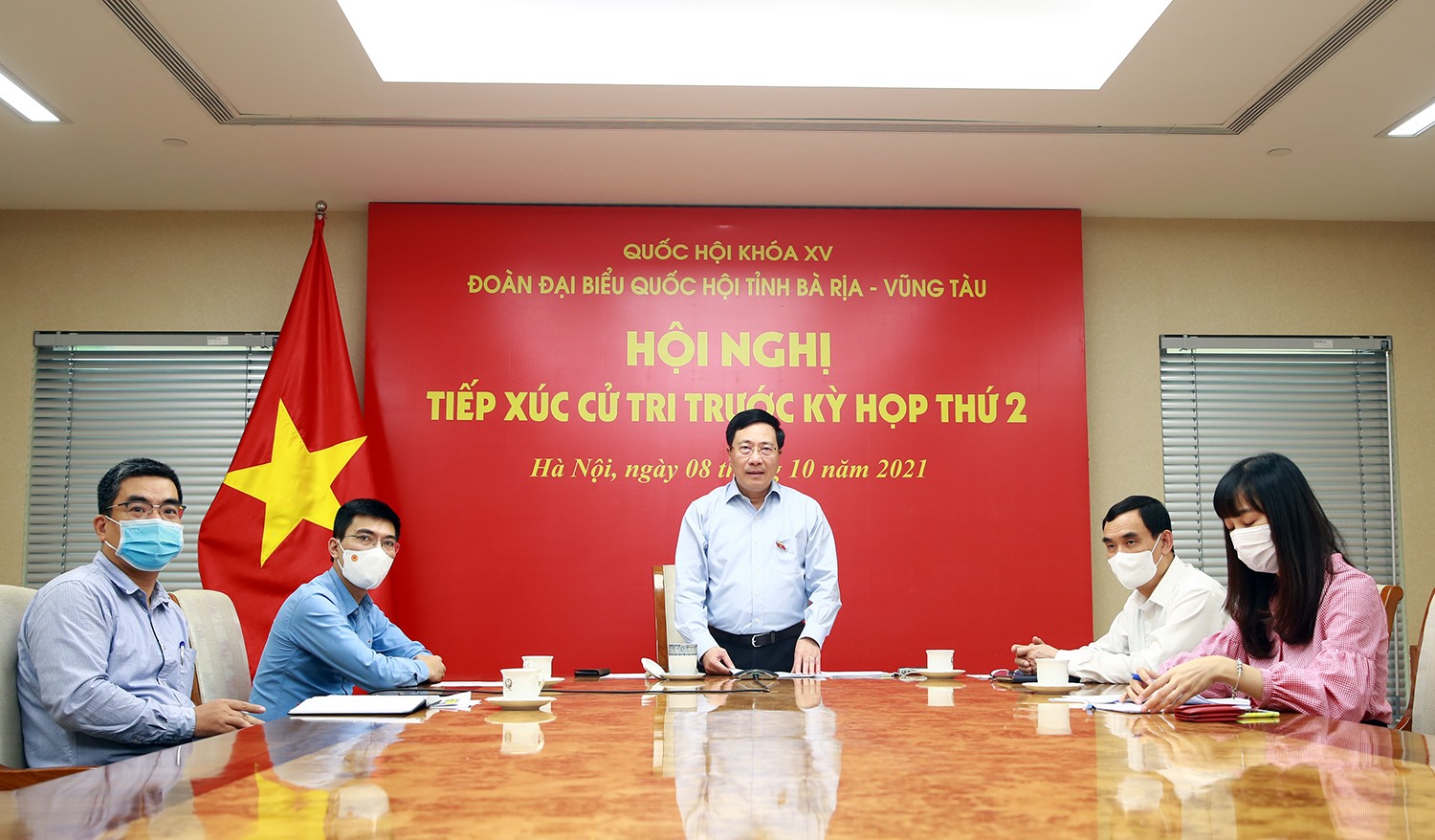 Phó Thủ tướng Phạm Bình Minh tiếp xúc cử tri tại tỉnh Bà Rịa-Vũng Tàu theo hình thức trực tuyến - Ảnh: VGP/Hải Minh