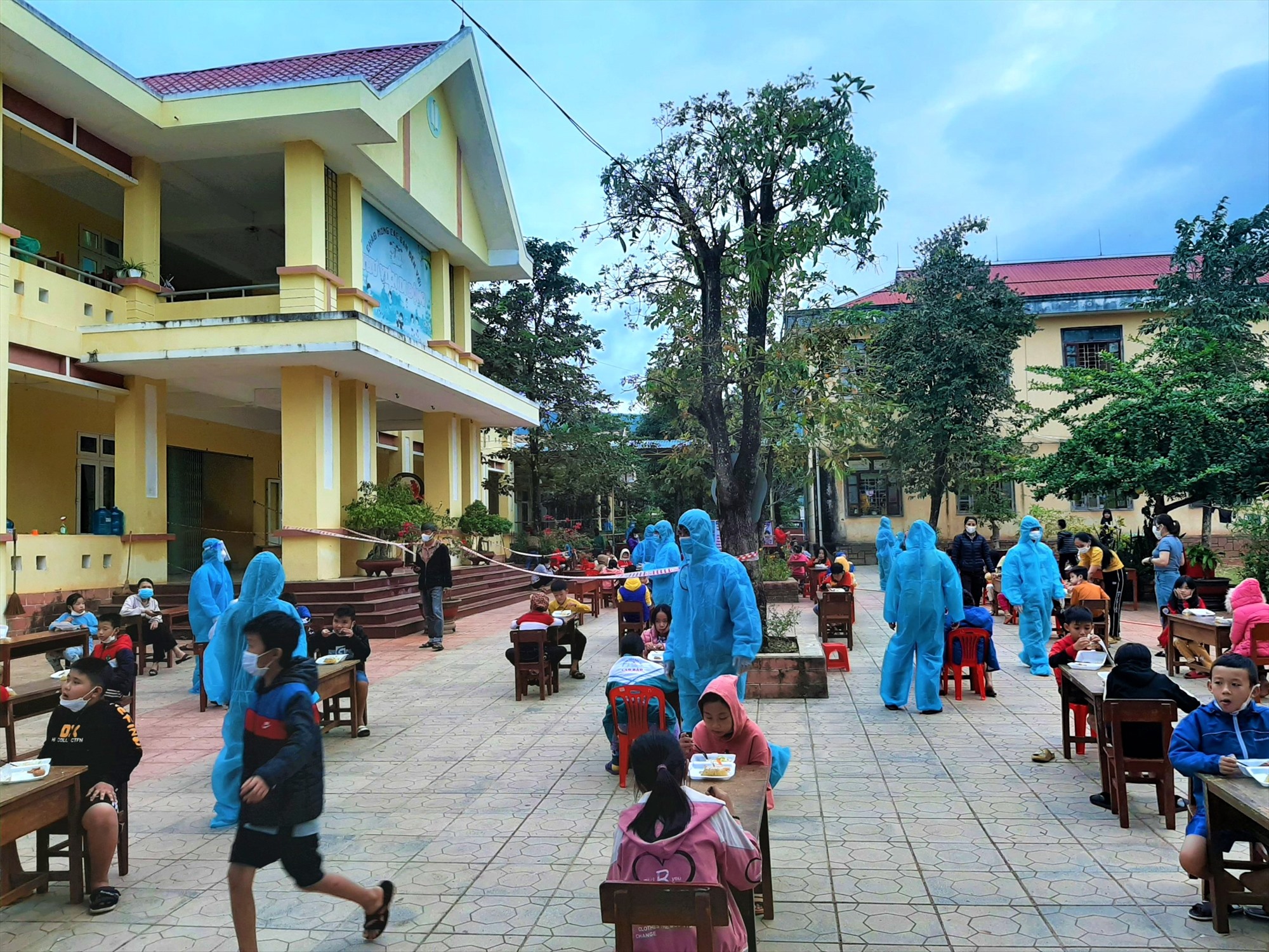 Điểm cách ly tập trung tại trường Tiểu học số 1 Lao Bảo (Hướng Hóa, Quảng Trị)
